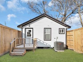 7814 Avenue F, Houston TX 77012