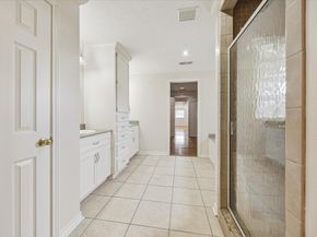 5659 Lymbar Drive, Houston TX 77096