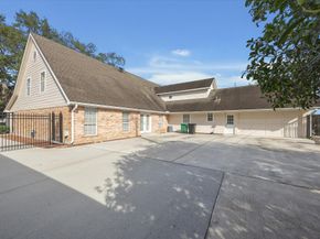 5659 Lymbar Drive, Houston TX 77096