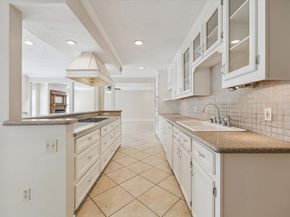 5659 Lymbar Drive, Houston TX 77096