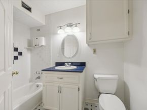 5659 Lymbar Drive, Houston TX 77096