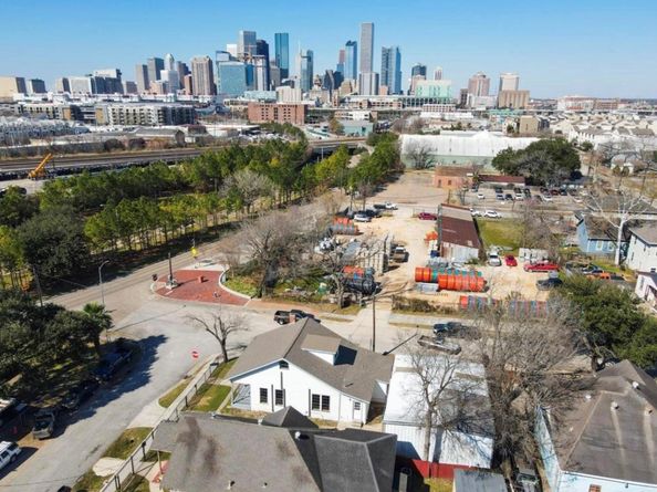 2901 Preston Street, Houston TX 77003