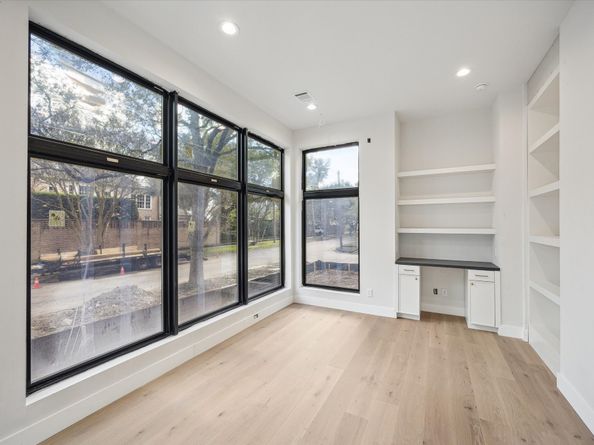 2102 Tangley Street, Houston TX 77005