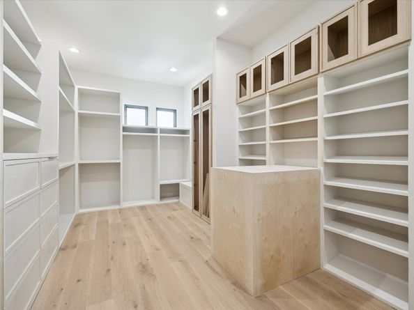 2102 Tangley Street, Houston TX 77005