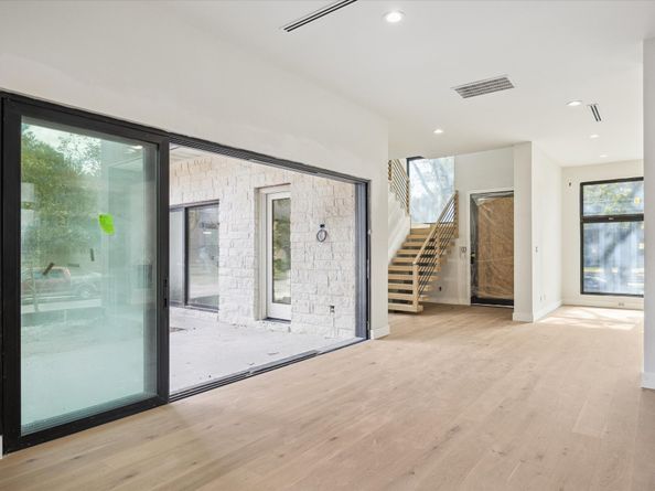 2102 Tangley Street, Houston TX 77005