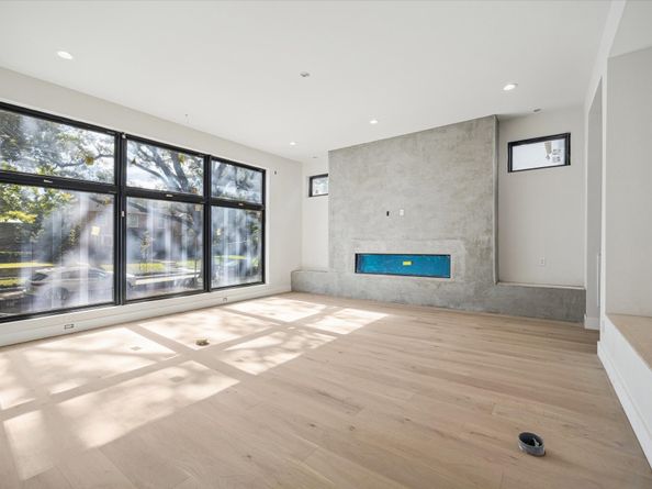 2102 Tangley Street, Houston TX 77005