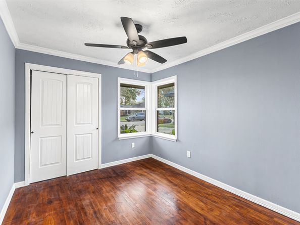 5402 Libbey Lane, Houston TX 77092