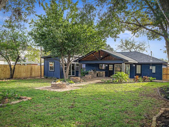 5402 Libbey Lane, Houston TX 77092