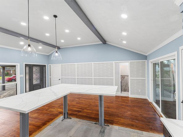 5402 Libbey Lane, Houston TX 77092