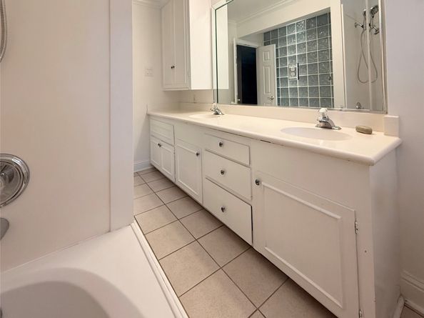 5611 Portal Drive, Houston TX 77096