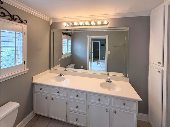 5611 Portal Drive, Houston TX 77096