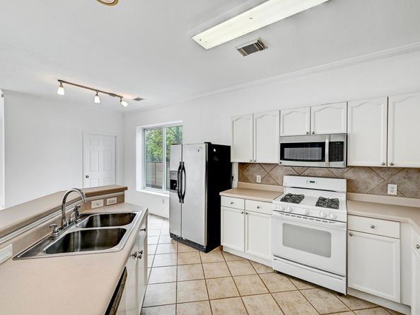 13401 Lamplight Village Avenue, Austin TX 78727