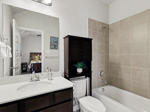 1147 Muscadine Hollow Lane, Richmond TX 77406