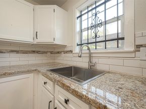 4034 King Street, Houston TX 77026