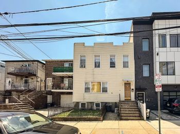 93 Jefferson Ave