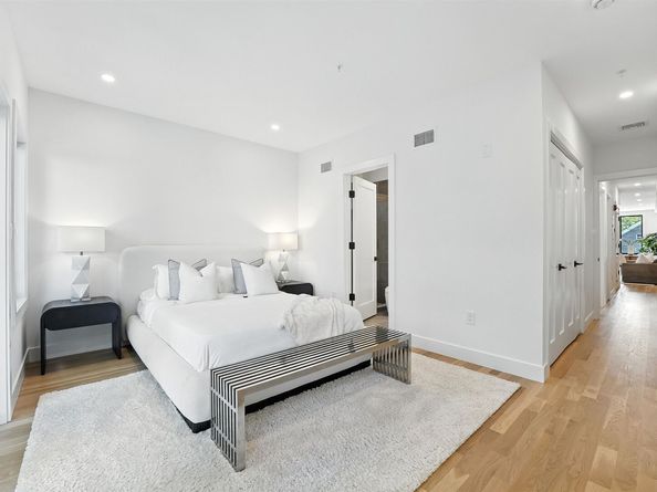 28 Beacon Ave 2, Jersey City NJ 07306