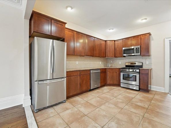 189 Christopher Columbus Dr 3, Jersey City NJ 07302