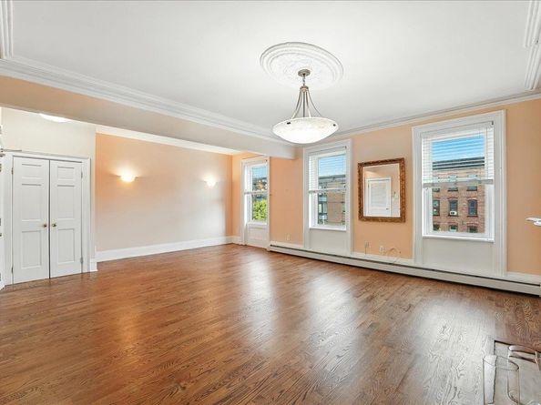 189 Christopher Columbus Dr 3, Jersey City NJ 07302