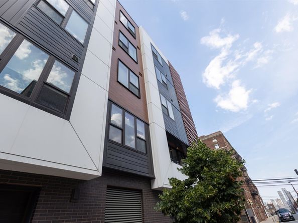 6401 Park Ave 401, West New York NJ 07093