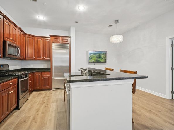 7400 River Rd 111, North Bergen NJ 07047