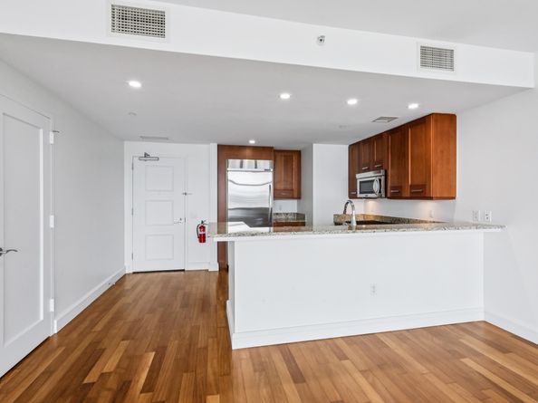 8100 River Rd 613, North Bergen NJ 07047