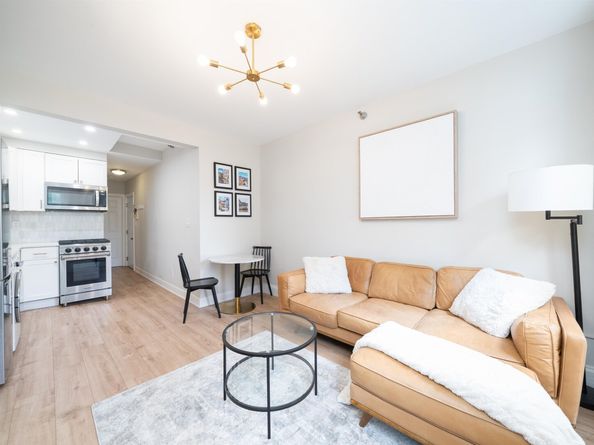 466 Monmouth St 2L, Jersey City NJ 07302