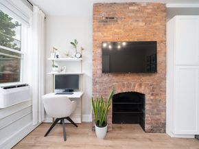466 Monmouth St 2L, Jersey City NJ 07302