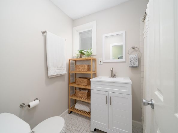 466 Monmouth St 2L, Jersey City NJ 07302