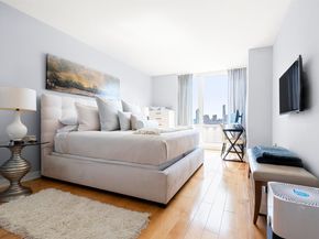 2 2nd St 1704, Jersey City NJ 07302