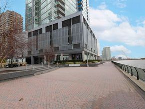 2 2nd St 1704, Jersey City NJ 07302