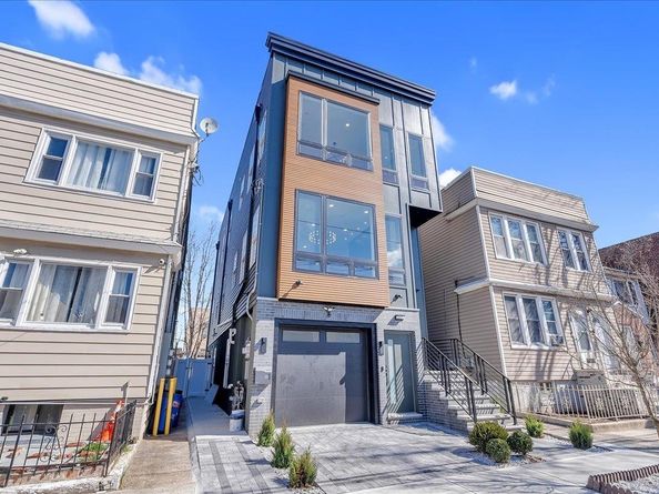 206 Clendenny Ave 2, Jersey City NJ 07304-1202