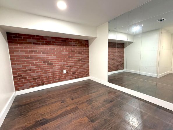 273 Forrest St, Jersey City NJ 07304