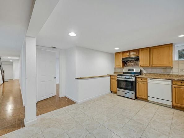8804 3rd Ave, North Bergen NJ 07047