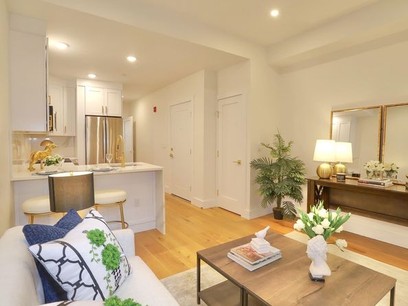 842 Park Ave 401, Hoboken NJ 07030
