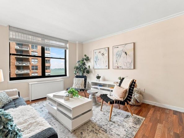 2 Constitution Ct 701, Hoboken NJ 07030
