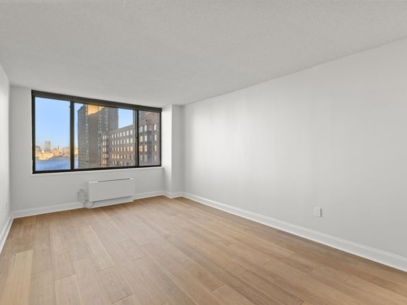 45 River Dr South 1915, Jersey City NJ 07310