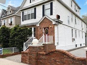 858 Avenue C, Bayonne NJ 07002-2922