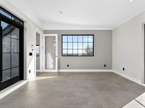 31 Bayview Ave 2, Jersey City NJ 07305