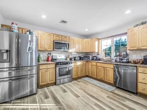 386A Park Ave A, Fairview NJ 07022