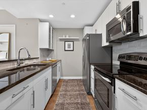 149 Essex St 4J, Jersey City NJ 07302