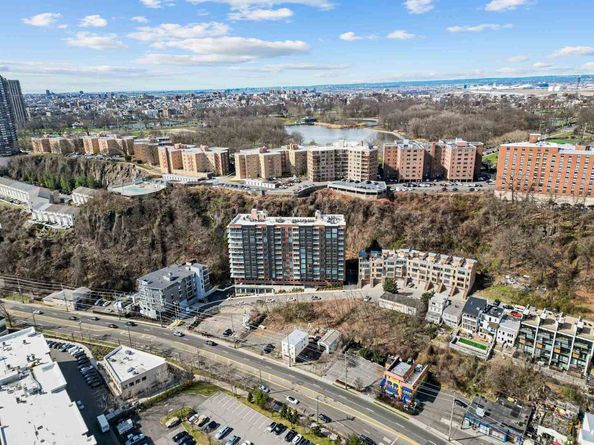 8701 Churchill Rd PH1501, North Bergen NJ 07047