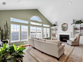 60 Tottenham Ct, Jersey City NJ 07305