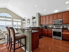 60 Tottenham Ct, Jersey City NJ 07305