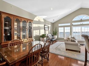 60 Tottenham Ct, Jersey City NJ 07305