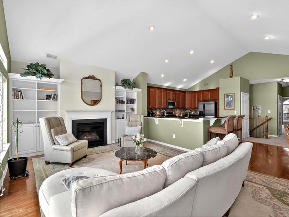 60 Tottenham Ct, Jersey City NJ 07305