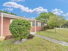 300 Cavalier Rd, Palm Springs FL 33461