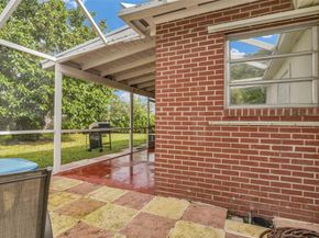 300 Cavalier Rd, Palm Springs FL 33461