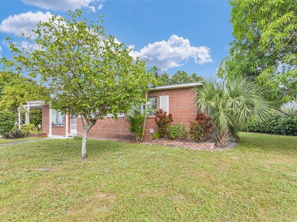 300 Cavalier Rd, Palm Springs FL 33461