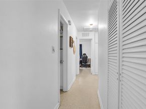 300 Cavalier Rd, Palm Springs FL 33461