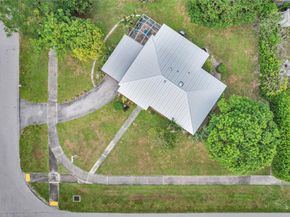 300 Cavalier Rd, Palm Springs FL 33461